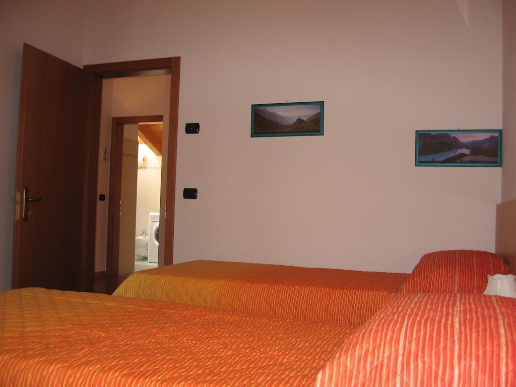 Appartamenti Arcobaleno Molveno Room photo